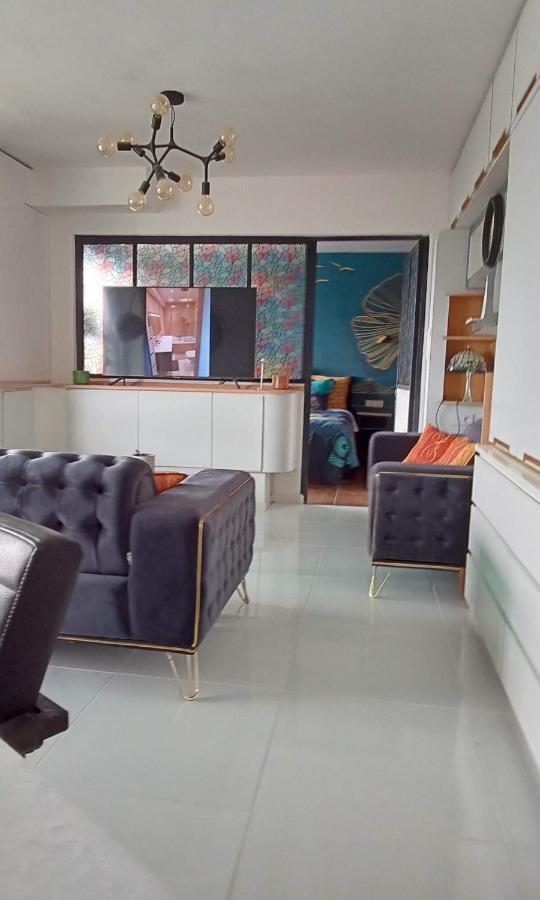 Liege Centre Mediacite Appartement Possible Parking Terrasse Immense 8Eme Pour 2 Personnes エクステリア 写真